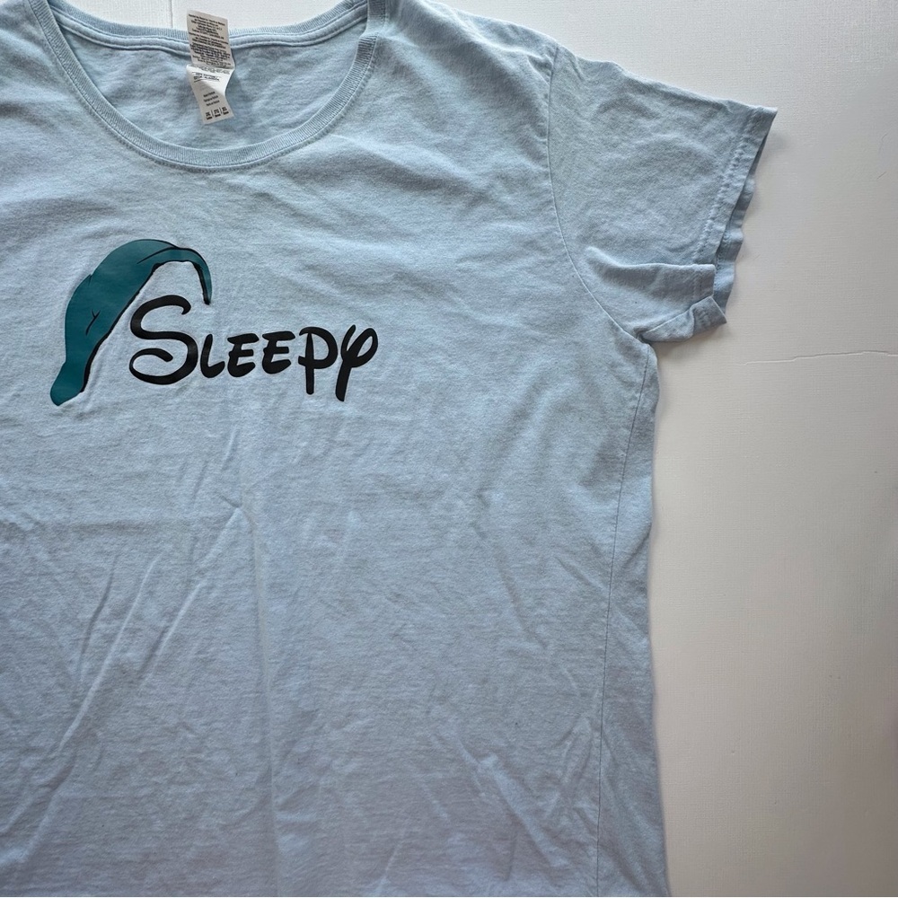 Disney theme Snow White Sleepy graphic print short sleeve tee shirt women’s‎ 2x - Picture 2 of 2